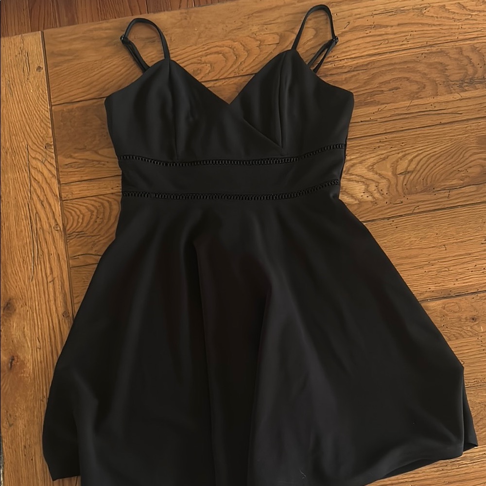 Elegant Black Sleeveless Dress